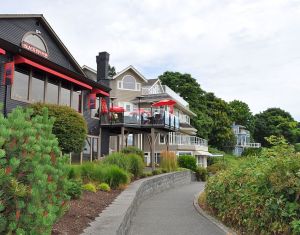Waterfront walkway, Comox