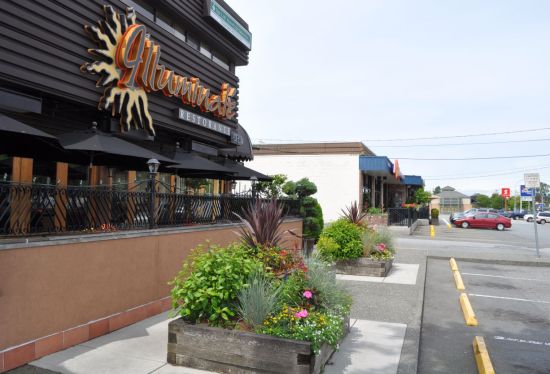A restaurant fronting on mall parking, Tsawwassen, B.C.