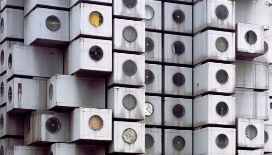 Architectural detail, Nakagin capsule tower (Tokyo, 1972) from Ignant.de