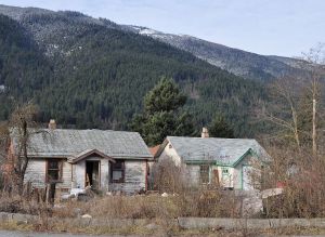Trackside housing