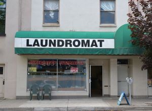 Bay Avenue, downtown Trail