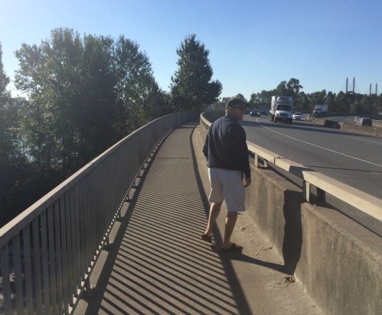 Highway 91 walkway to Annacis Island